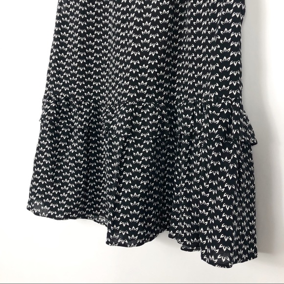 H&M Ruffle Bottom High Tie Neck Tank Blouse - Picture 7 of 7